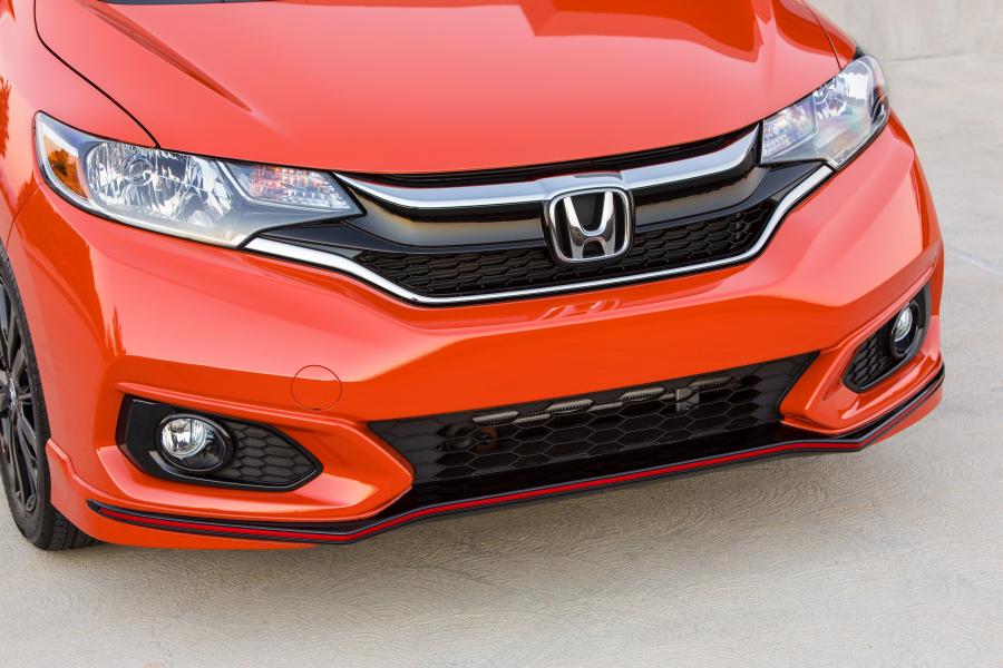 Детали экстерьера Honda Fit Sport 2017 года  (NA) (фото 36 из 71)